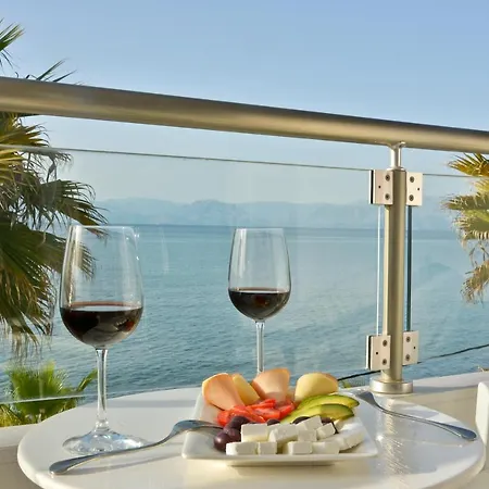 Sidari Beach Hotel 3*