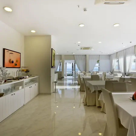 Sidari Beach Hotel 3*