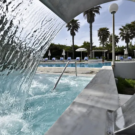 Sidari Beach Hotel 호텔