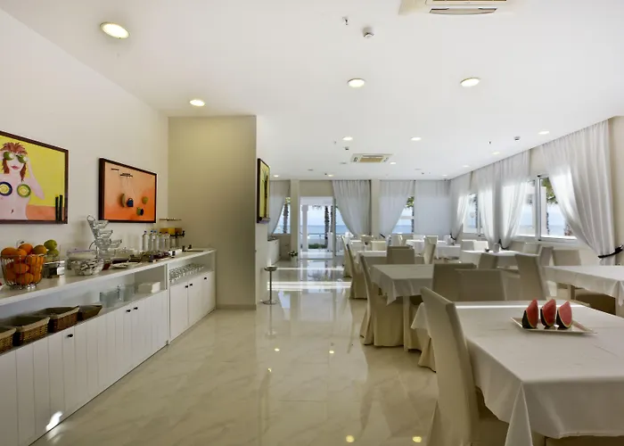 Sidari Beach Hotel 3*