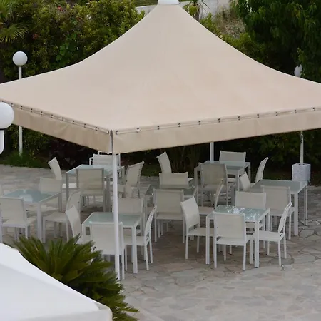 Sidari Beach Hotel
