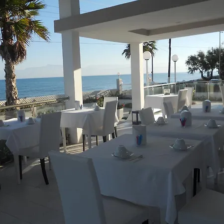 Sidari Beach Hotel Szidári